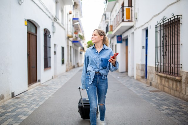 Your Complete Checklist for Traveling Off-Season and Saving Money